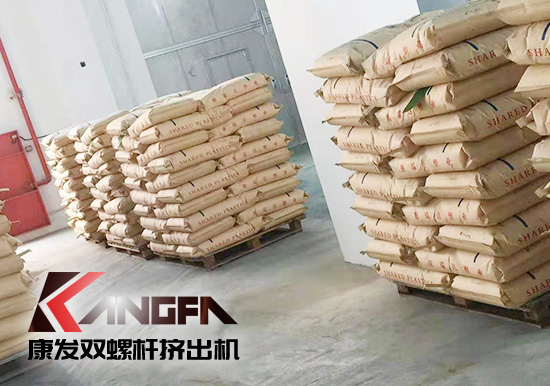 雙螺桿擠出機(jī)行業(yè)高標(biāo)準(zhǔn)！配料、操作、生產(chǎn)、打包碼垛機(jī)械手全過程自動(dòng)化生產(chǎn)線