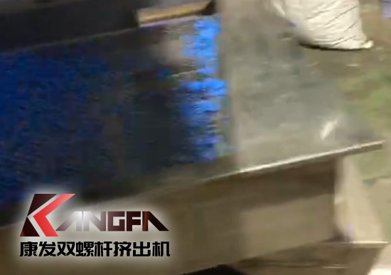 JSH-75/180雙階式（雙/單螺桿）擠出機電纜料生產(chǎn)線，產(chǎn)量達1小時/t